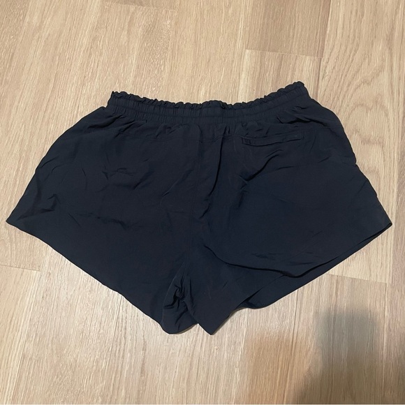 All In Motion woman’s running workout shorts XL black pleated zipper pocket gym - Picture 6 of 8